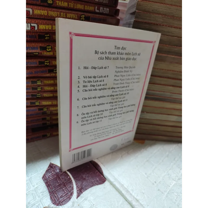 NHỮNG VUA CHÚA VIỆT NAM HAY CHỮ – QUỐC CHẤN | SÁCH LỊCH SỬ VĂN HOÁ - k4 1019095