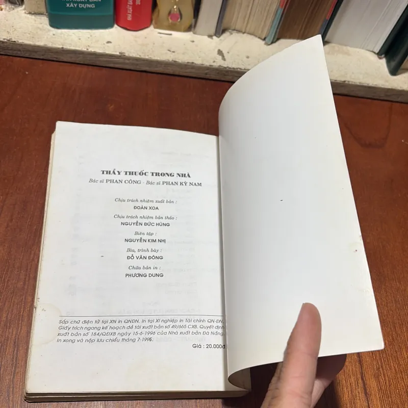 II Sức Khoẻ, Y Học: Thầy Thuốc Trong Nhà - Bác Sĩ Phan Công, Phan Kỳ Nam - 1996 786761
