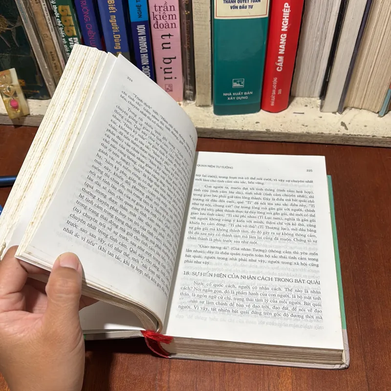 II Sách Huyền Học: Bí Ẩn Của Bát Quái _ Đại Điển Tích Văn Hoá Trung Hoa - 2005 777851