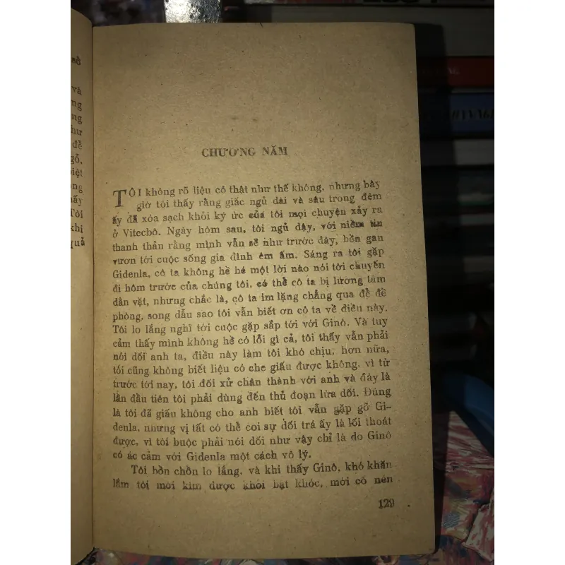 Cô gái thành Rôm - Moravia 958713