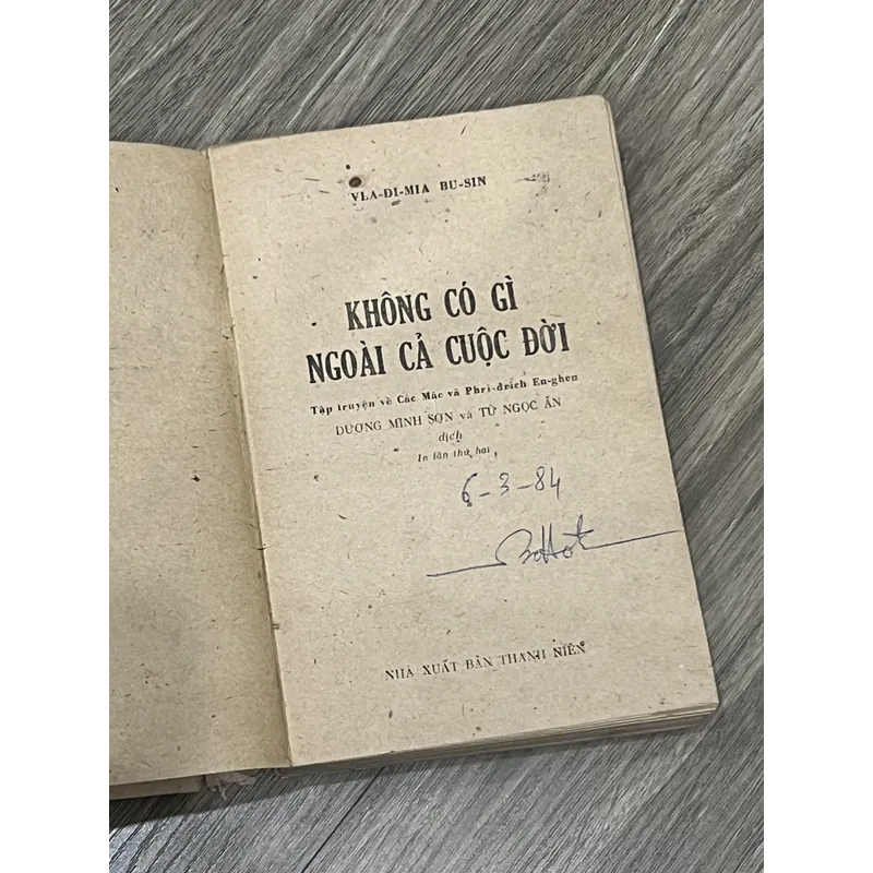Không có gì ngoài cả cuộc đời 713053