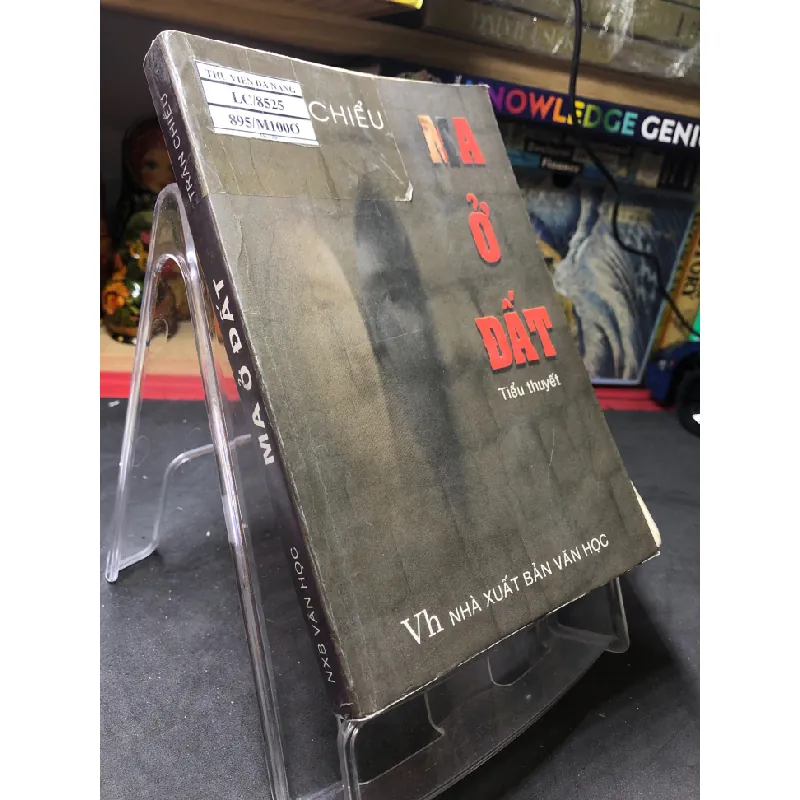 [Sách Cũ SCGR] Ma ở đất mới 70% ố có dấu mộc và viết nhẹ trang đầu 2007 Trần Chiểu HPB0906 SÁCH VĂN HỌC 680333