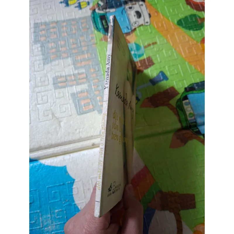 Đôi Mắt Ấy Vẫn Ở Trên Giường 792422