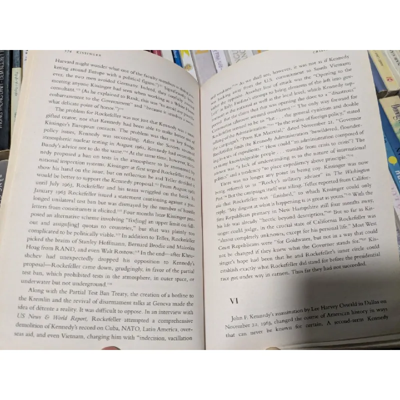 Niall Ferguson - Kissinger 689381