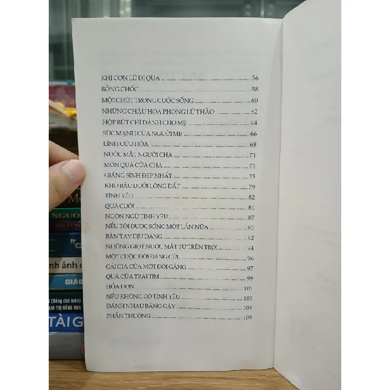 Lắng nghe điều bình thường – Báo Tuổi Trẻ (NXB Trẻ) 560802