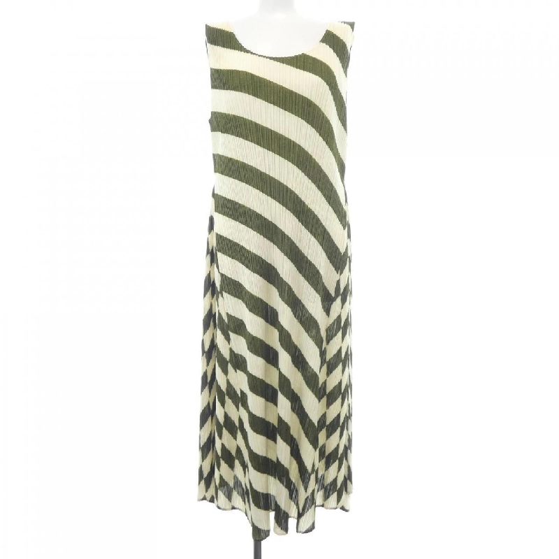 Pleats Please 2013 Họa tiết ô vuông PP31-JH814 7568052 Váy 647339