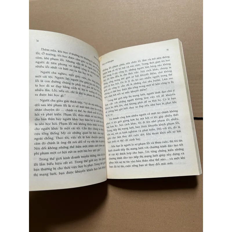 Dạy con làm giàu tập XI Trường dạy kinh doanh cho những người thích giúp đỡ người khác 687950