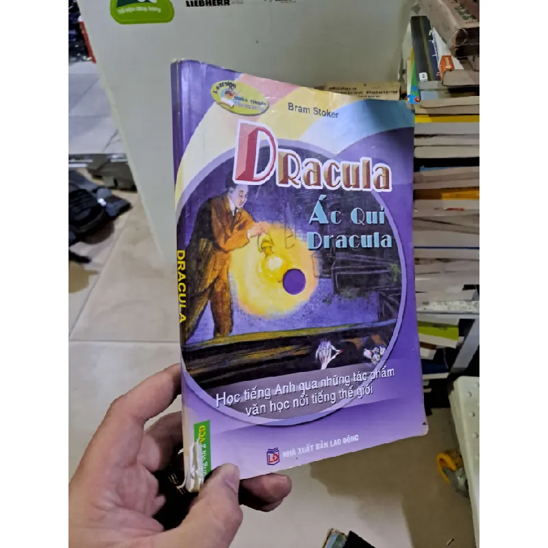 Dracula Ác quỉ dracula học tiếng anh qua những tác phẩm văn học nổi tiếng mới 70% rách gáy 2009 HỌC NGOẠI NGỮ HCM2908 Blogmeo21025 582153