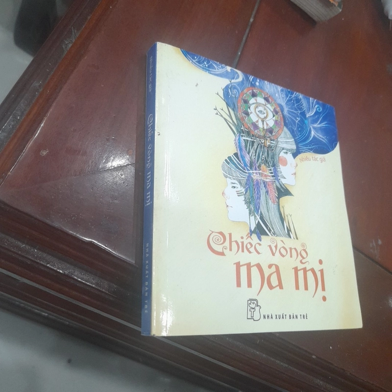 CHIẾC VÒNG MA MỊ 519465