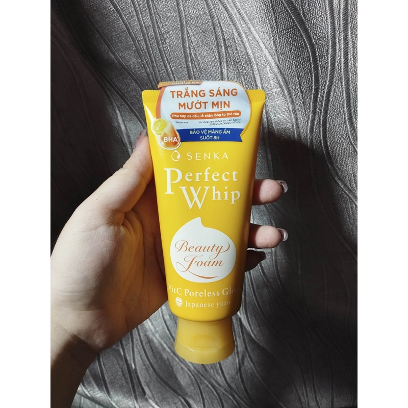 Sữa Rửa Mặt Sáng Mịn Mờ Thâm SENKA PERFECT WHIP vit c poreless glow 100g - Mới 100% 447477