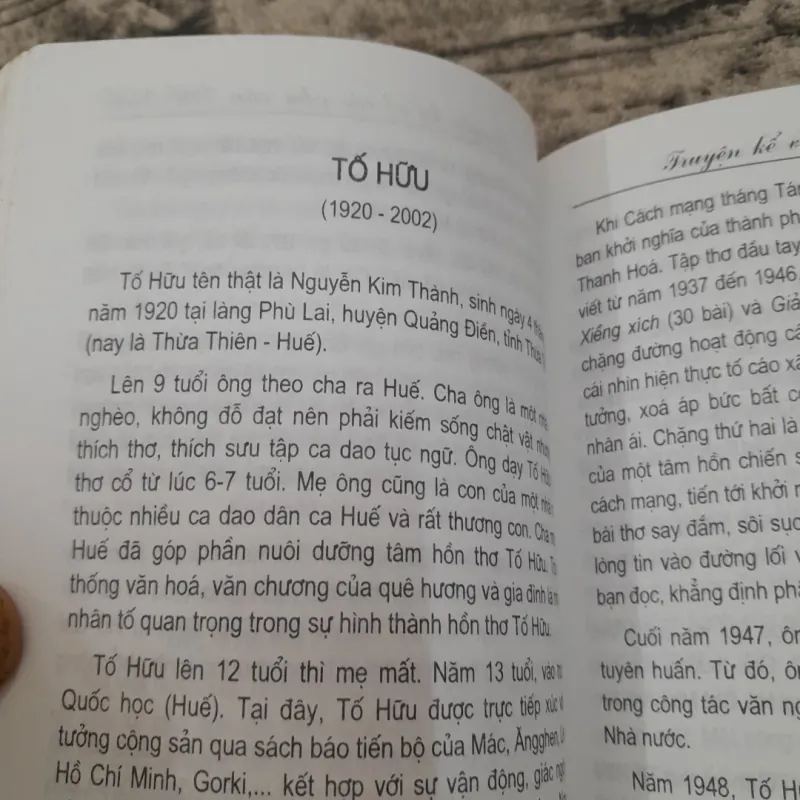 Truyện kể các nhà văn Việt Nam -Tập 1. CB Nguyệt Minh-Nxb Giáo dục 2009 778866