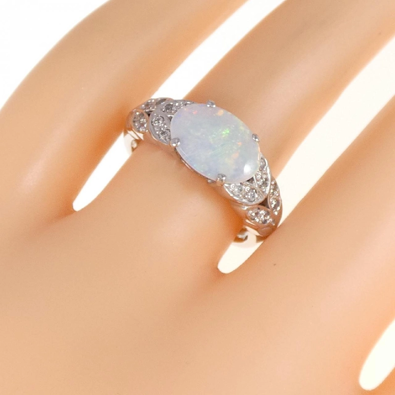 Nhẫn Opal K18WG 1.00CT 672280