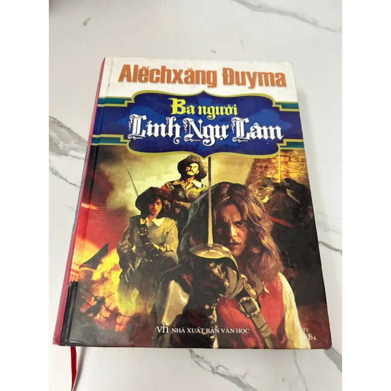 BA NGƯỜI LÍNH NGỰ LÂM - ALÉCHXĂNG ĐUYMA (ALEXANDRE DUMAS) 605630