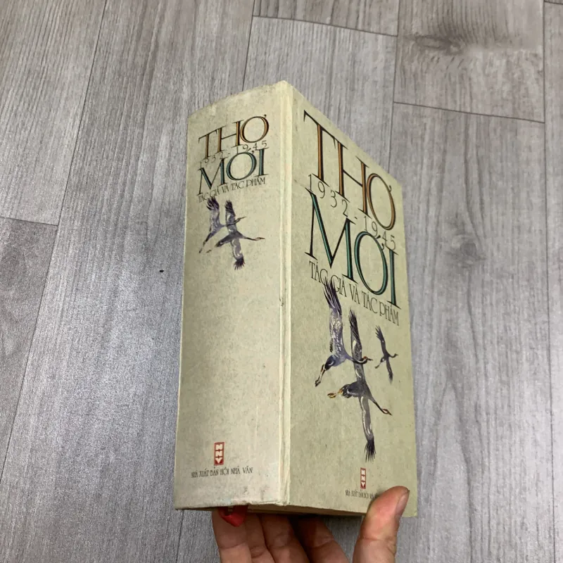 Thơ mới 1932 1945 tác giả và tác phẩm. 2a1 746966