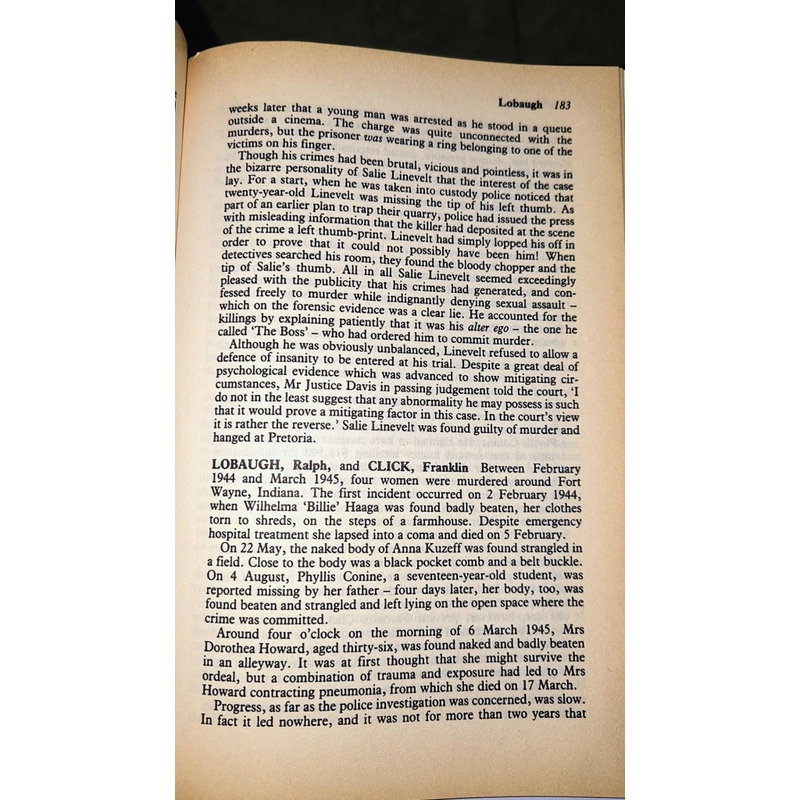 The encyclopaedia of SERIAL KILLERS (Bách khoa toàn thư về những kẻ giết người hàng loạt) 524785