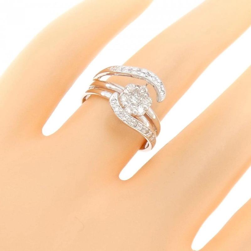 Nhẫn kim cương hoa K18WG 0.32CT 670365