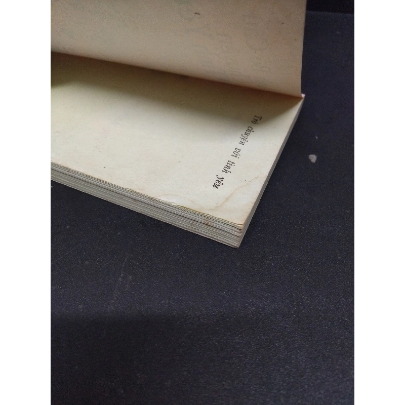 Anh bồ câu trò chuyện với tình yêu 5 mới 80% bẩn bìa, ố nhẹ 2001 HCM2110 Anh Bồ Câu VĂN HỌC 917141