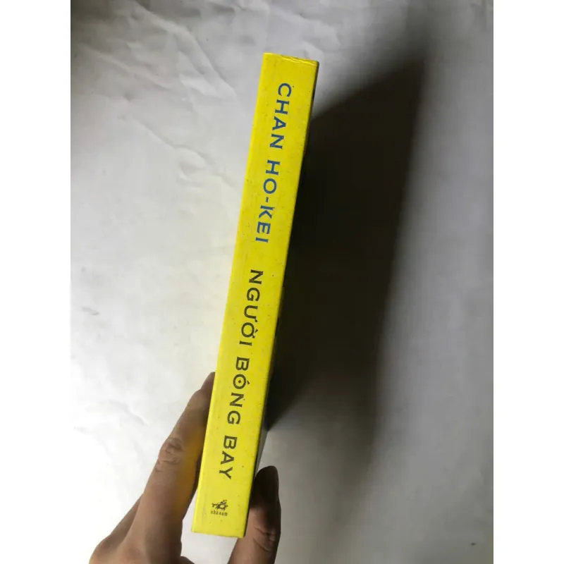 Người Bóng Bay - Chan Ho Kei 1022846