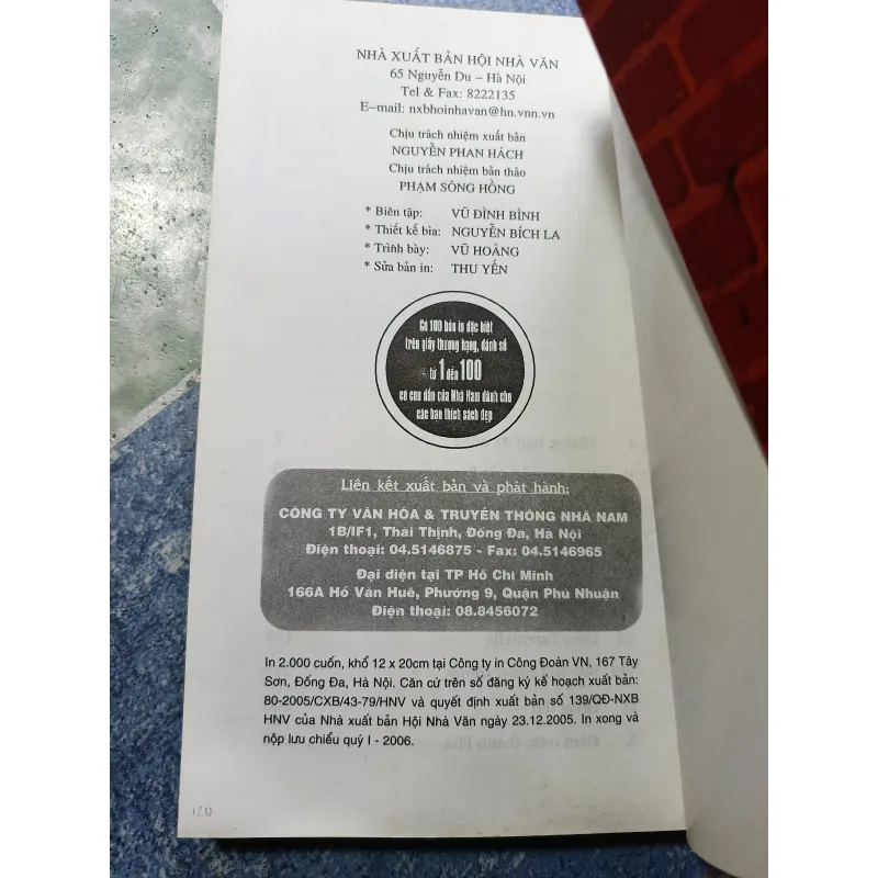 Mặt Trời Nhà Scorta - Laurent Gaudé 993615