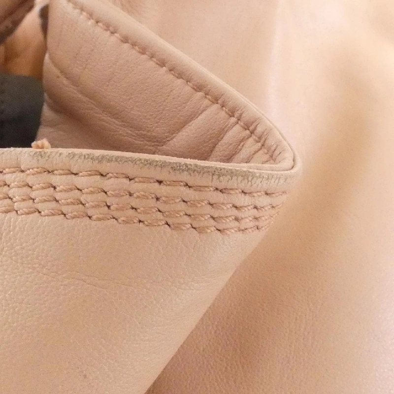 Túi xách vai Loewe Levante 309 82 102 610538