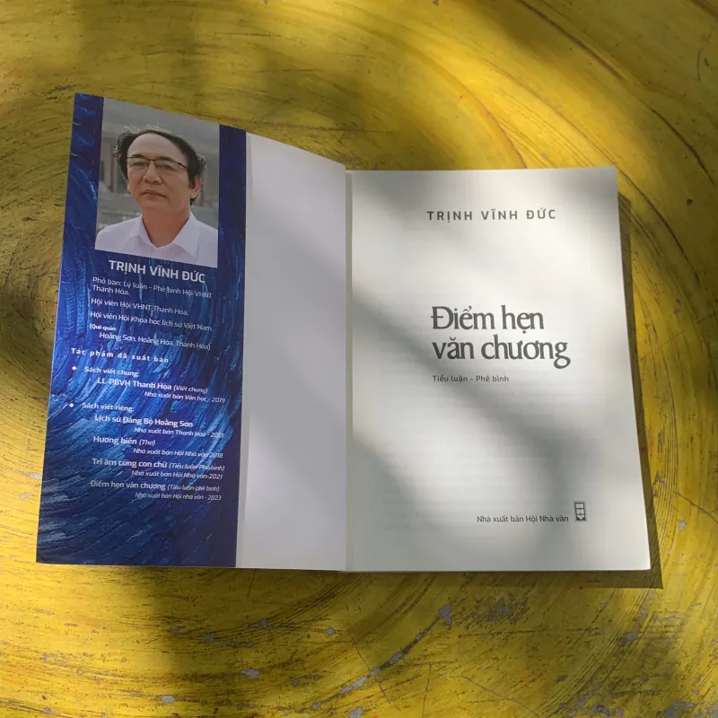 ĐIỂM HẸN VĂN CHƯƠNG tiểu luận phê bình- TRỊNH VĨNH ĐỨC  784278