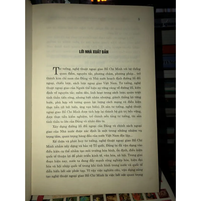 Vận dụng sáng tạo và phát triển tư tưởng, nghệ thuật ngoại giao Hồ Chí Minh… 755251