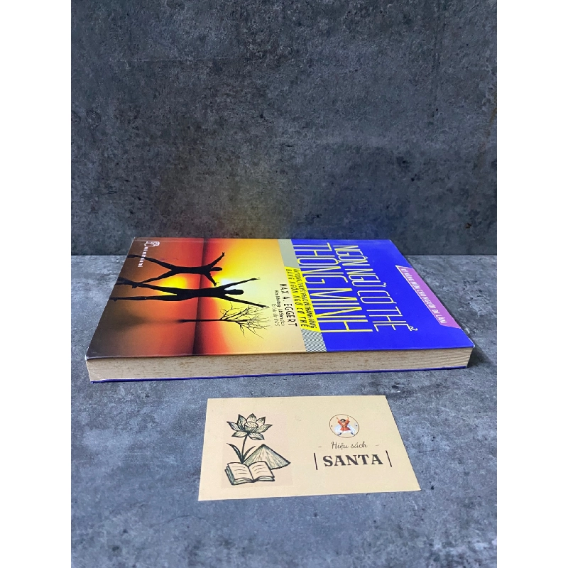 Ngôn ngữ cơ thể thông minh-Max A Eggerr- sách lưu kho,giấy xốp có ố 788765