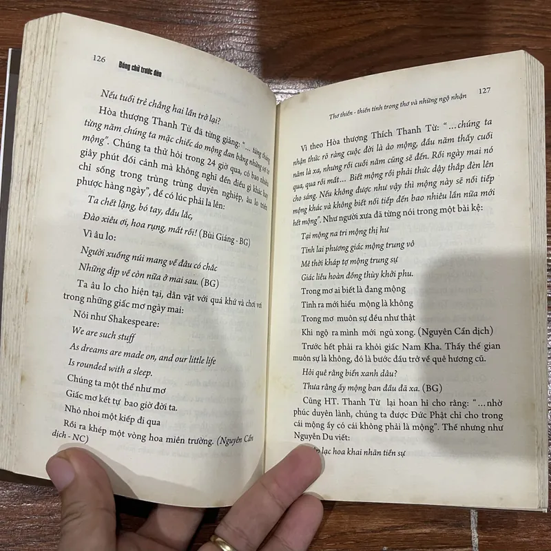 Bóng chữ trước đèn - Nguyên Cẩn  (7) 593677
