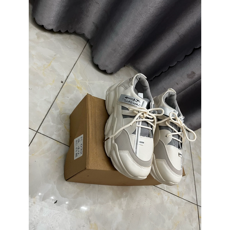 Giày sneaker nữ thời trang màu trắng mới  536801