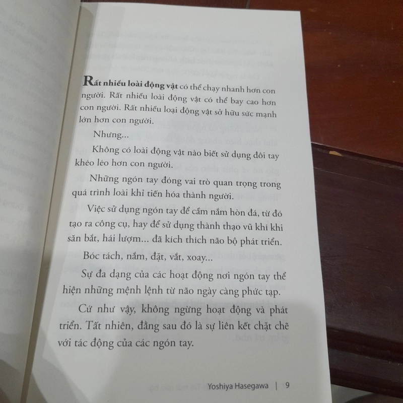 Kích thích ngón cái, trẻ mãi não bộ 273412