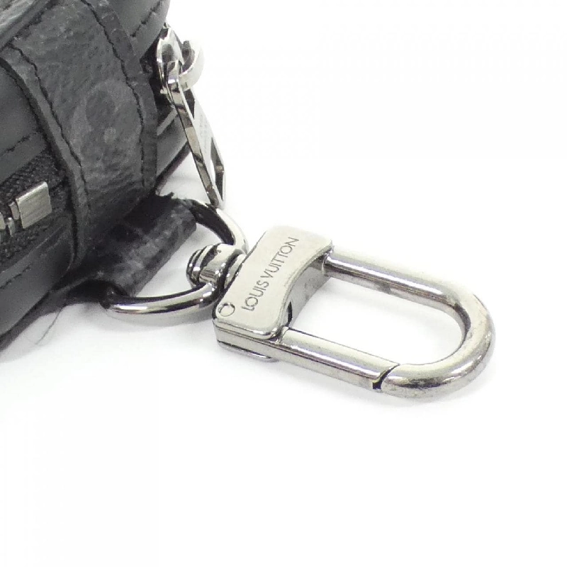 Tai nghe Louis Vuitton Monogram Eclipse Etui GI0496 625722