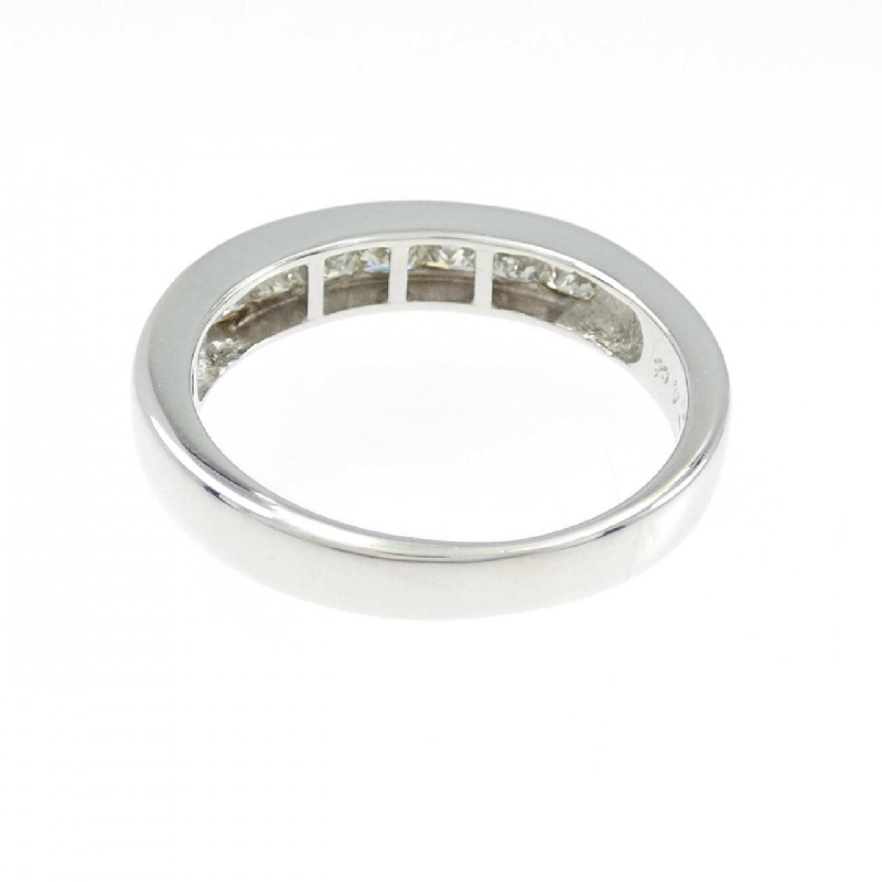 Nhẫn kim cương PT900 0.74CT 670096