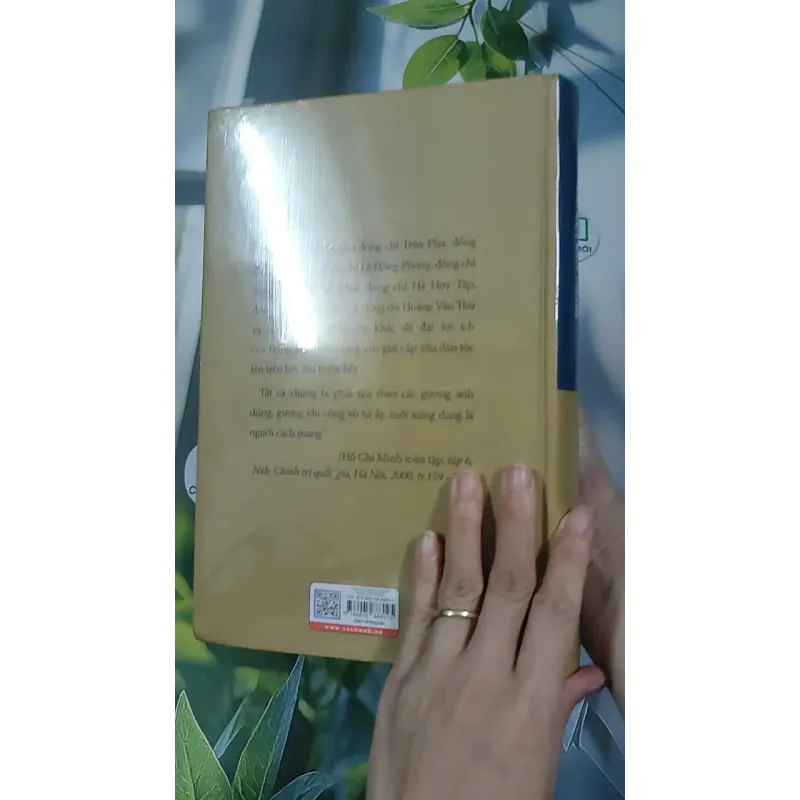 [MIỄN PHÍ BỌC SÁCH] [SEAL] Những Chiến Sĩ Cộng Sản Hào Kiệt, Kiên Trung 990521