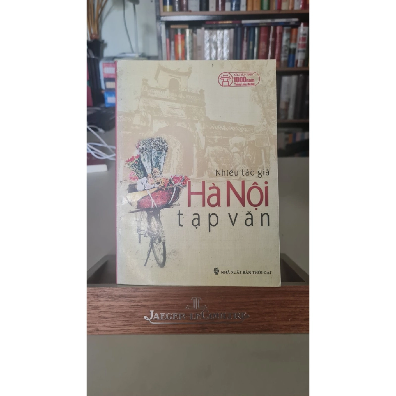 Hà Nội tạp văn mới 90% bẩn nhẹ 2010 Nhiều tác giả [1301] SÁCH VĂN HỌC 405832