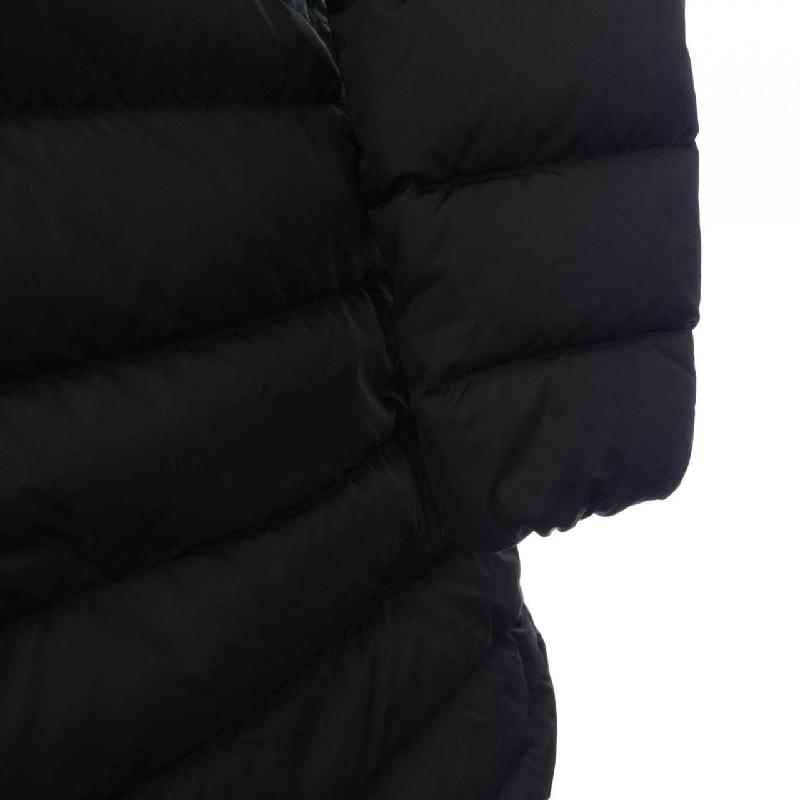 Áo khoác lông vũ MONCLER 639803