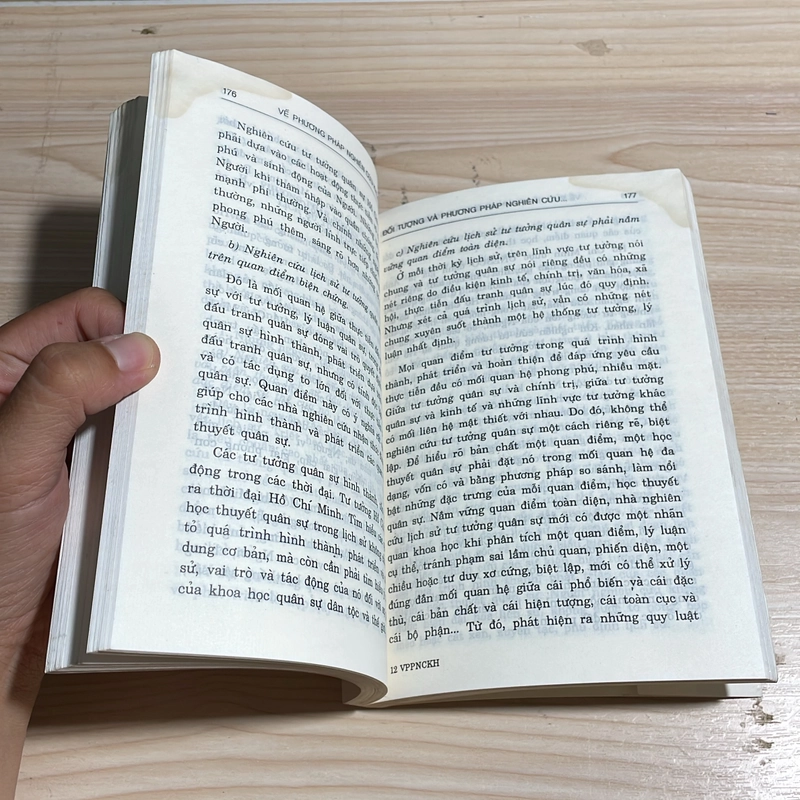 II Sách Quân Sự: Về Phương Pháp Nghiên Cứu Khoa Học Lịch Sử Quân Sự - 1999 548682