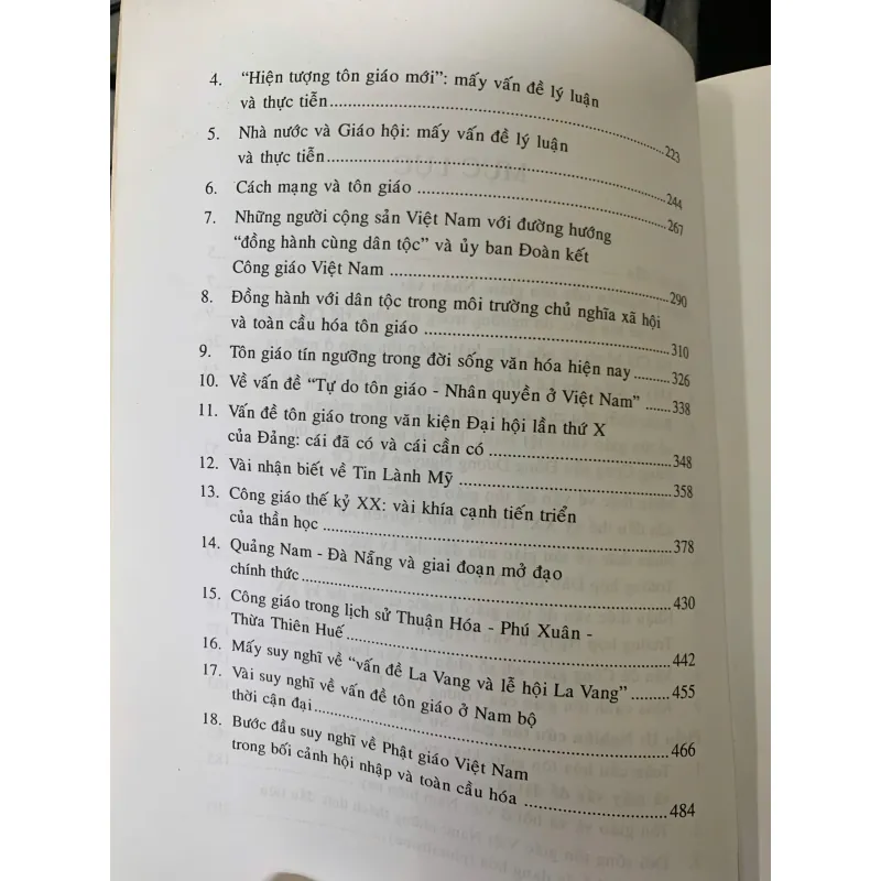 NGHIÊN CỨU TÔN GIÁO NHÂN VẬT VÀ SỰ KIỆN - GS. TS ĐỖ QUANG HƯNG 1020709