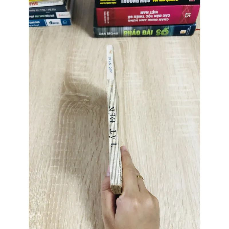 TẮT ĐÈN ( Ngô Tất Tố) 1027908