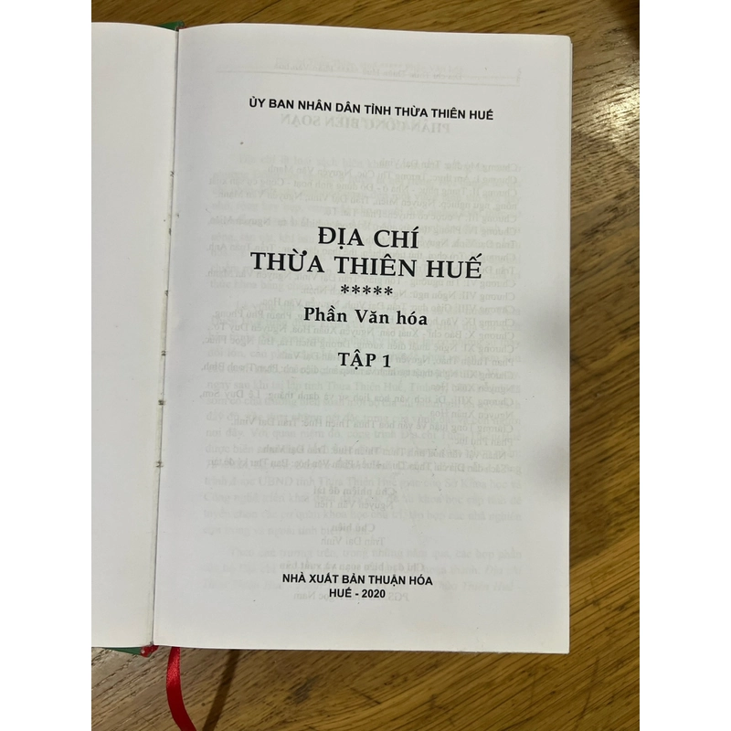 Địa chí Thừa Thiên Huế - Phần Văn Hoá - Tập 1 494157