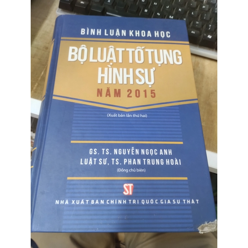 Bình luận khoa học bộ luật tố tụng hình sự 2015 bìa cứng.  313711