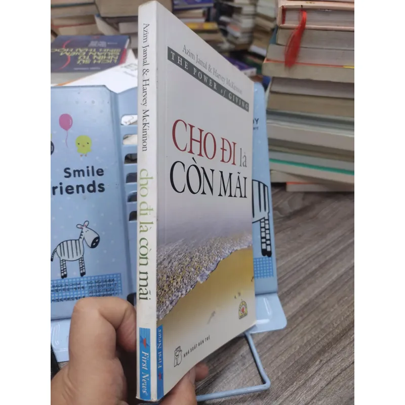 Sách: Cho đi là còn mãi - Tác giả: Azim Jamal và Harvey McKinnon 600410