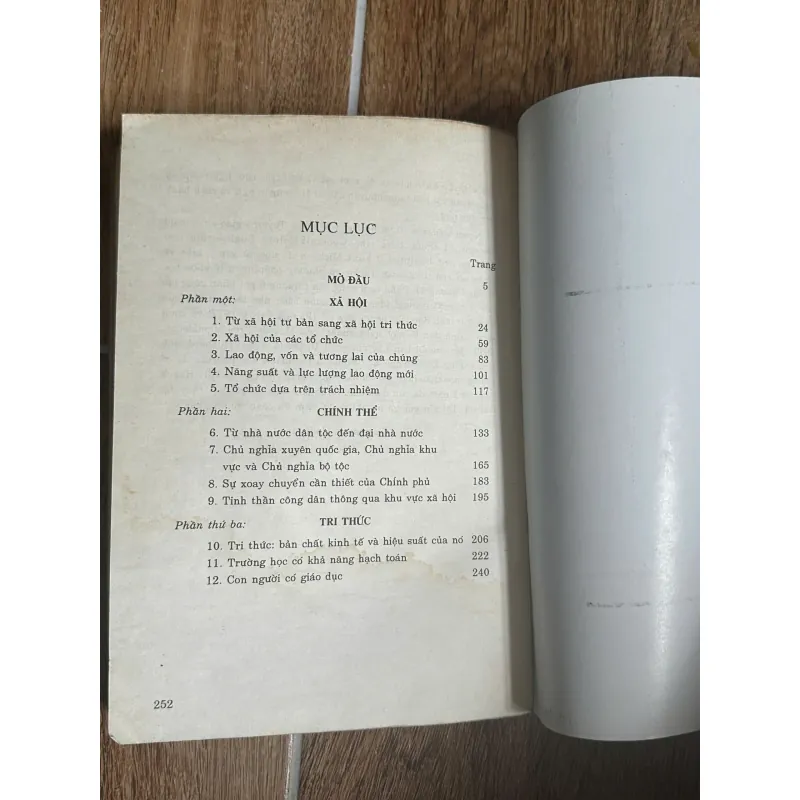 Xã Hội Hậu Tư Bản (Post-Capitalist Society) - Peter F. Drucker 731600