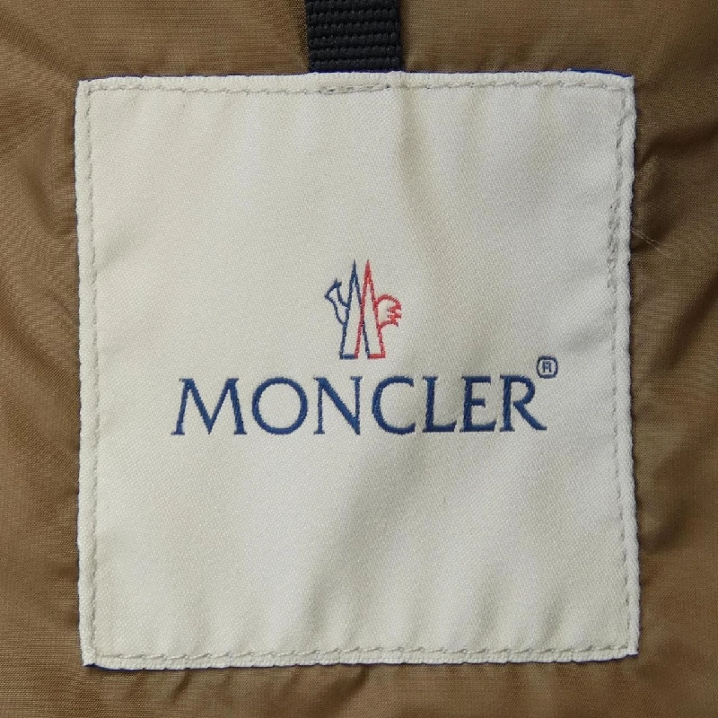 Áo khoác lông vũ MONCLER 644312