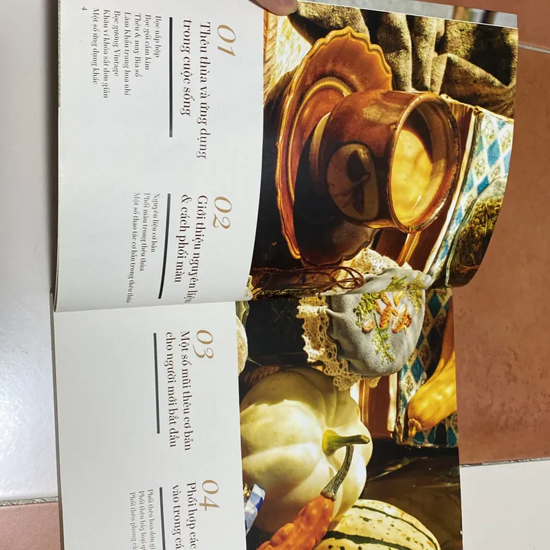 Sách thêu của Tiệm tạp hoá nhà may 733039