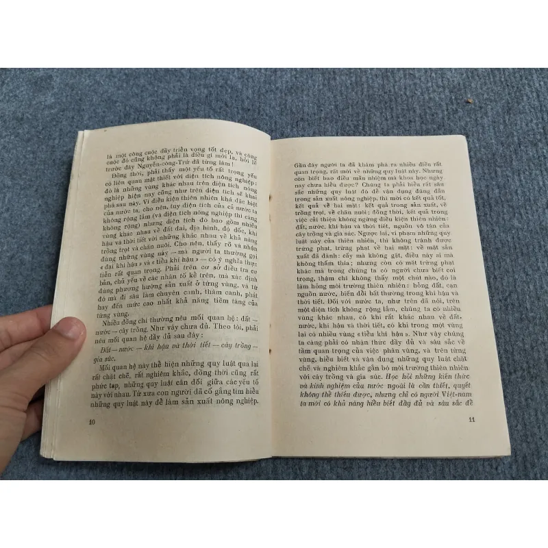 RA SỨC PHẤN ĐẤU CHO MỘT NỀN NÔNG NGHIỆP LỚN XÃ HỘI CHỦ NGHĨA - PHẠM VĂN ĐỒNG 688808