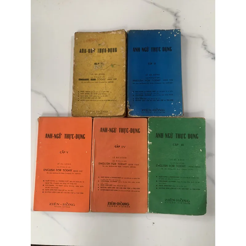 Anh ngữ thực dụng, tập 1-5, Lê Bá Kông, in trước 1975 718090