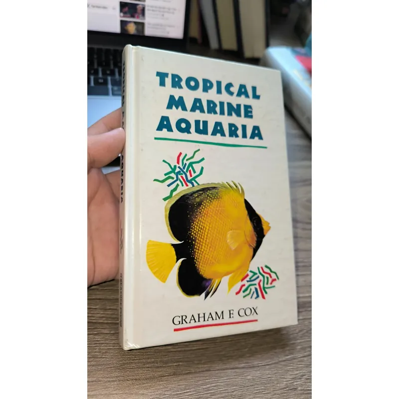 Tropical Marine Aquaria by Graham F. Cox In Yugoslavia (Hamlyn Publishing Group) 791528