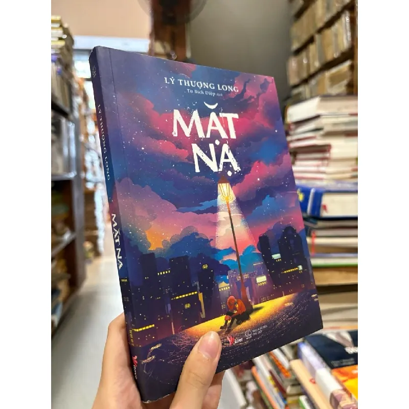 Mặt nạ - Lý Thượng Long 590735