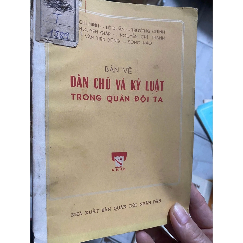 Bàn về dân chủ và kỷ luật trong quân đội ta 532568