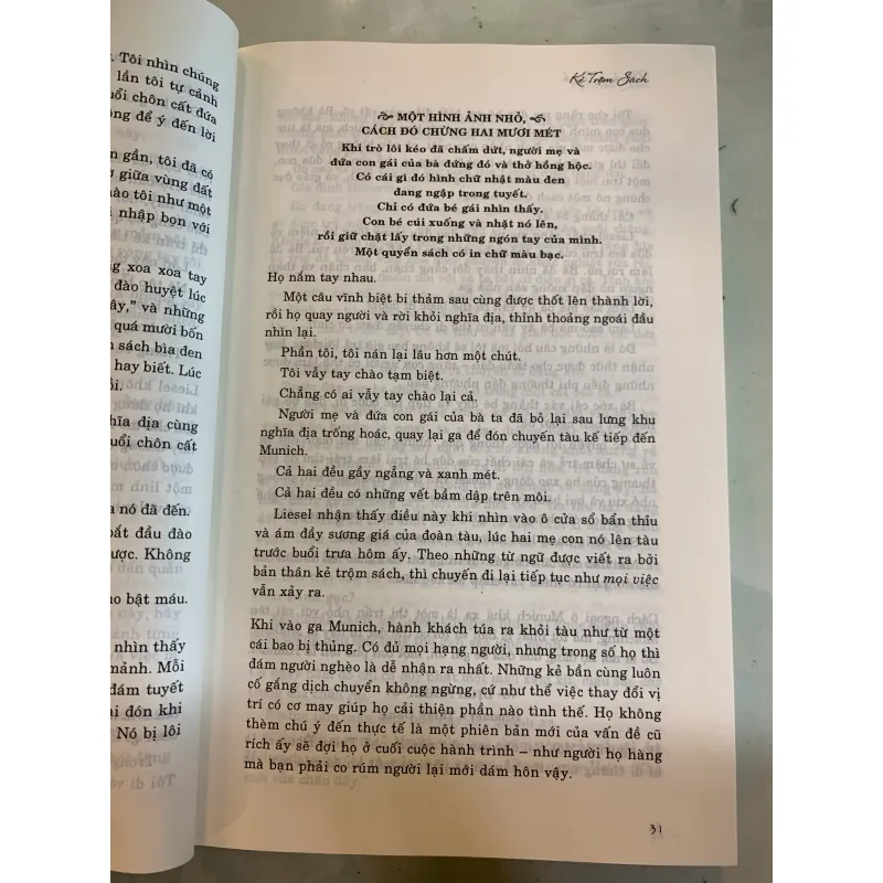 KẺ TRỘM SÁCH - CAO XUÂN VIỆT KHƯƠNG (NGƯỜI DỊCH) 930813